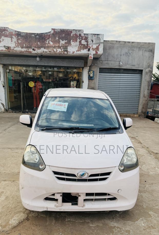 Daihatsu Mira 2013 Pink