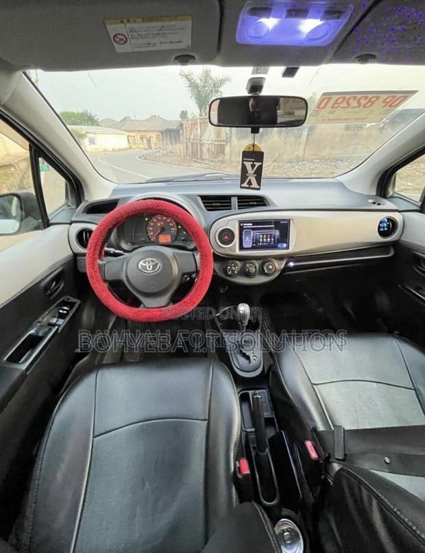 Toyota Vitz 1.5 FWD 3dr 2015 White