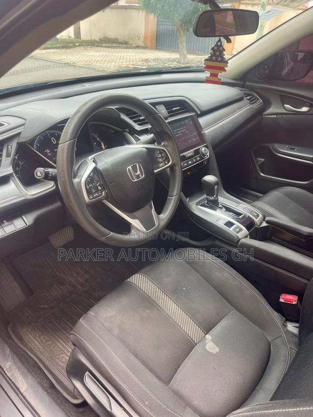 Honda Civic EX 4dr Sedan (2.0L 4cyl) 2017 Gray