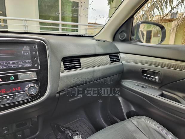 Mitsubishi Outlander SEL AWC 2019 Gray