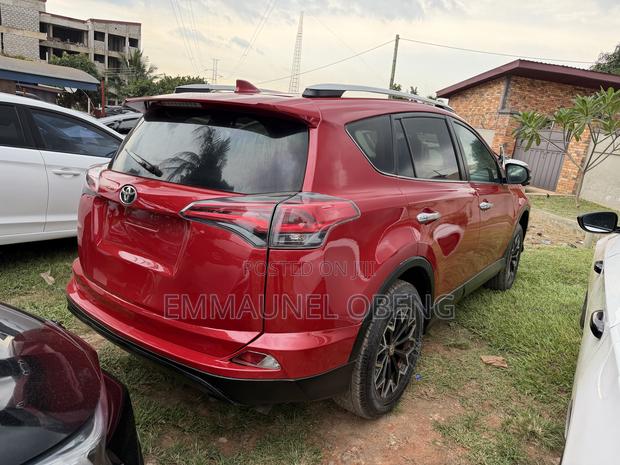 Toyota RAV4 2018 Red