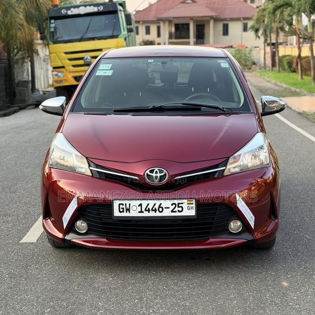 Toyota Vitz 1.3 FWD 5dr 2015 Burgundy