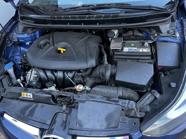 Hyundai Elantra Limited Sedan FWD (1.8L 4cyl 6A) 2016 Blue