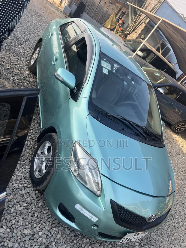 Toyota Belta 2010 Green
