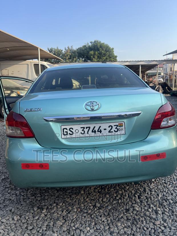 Toyota Belta 2010 Green