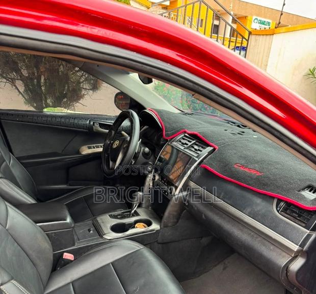 Toyota Camry SE 4dr Sedan (2.5L 4cyl 6A) 2014 Red