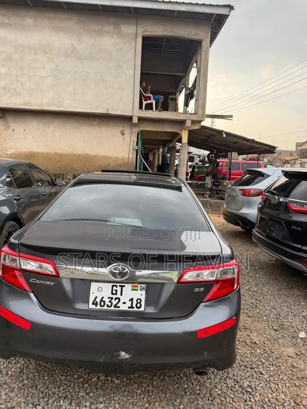 Toyota Camry 2014 Gray