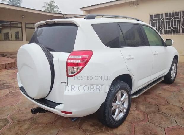 Toyota RAV4 2.5 Limited 4x4 2012 White