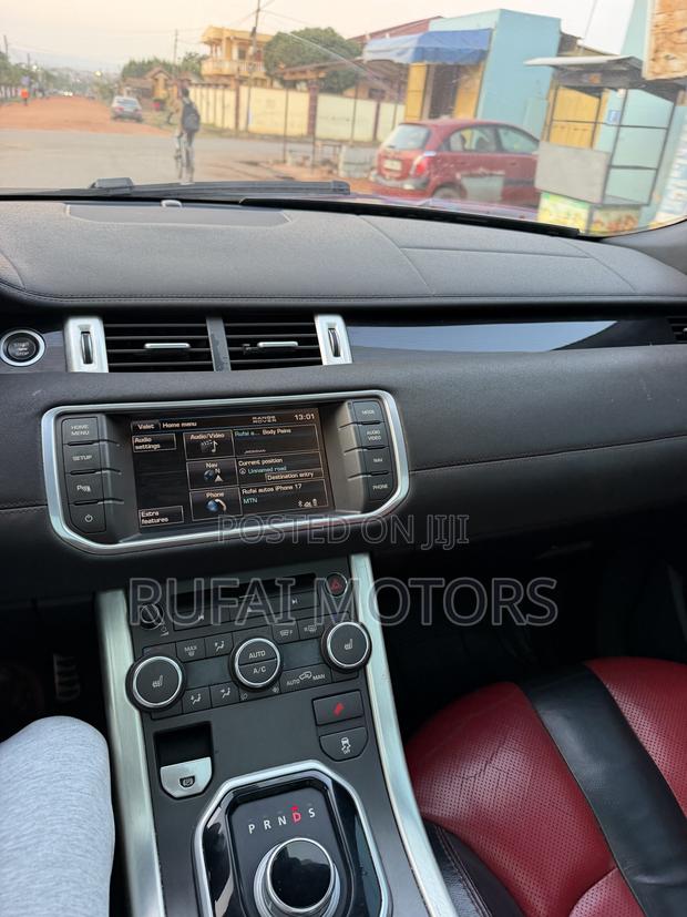 Land Rover Range Rover Evoque Dynamic 4x4 (2.0L 4cyl 9A) 2014 White