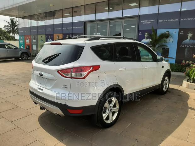 Ford Escape 2016 Pearl