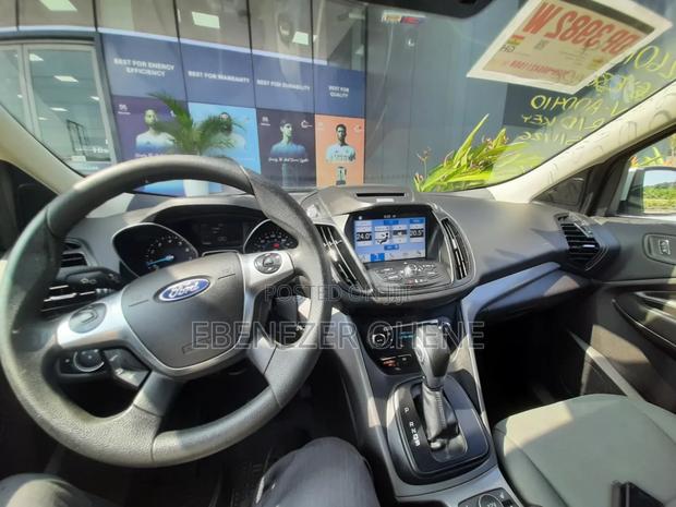 Ford Escape 2016 Pearl