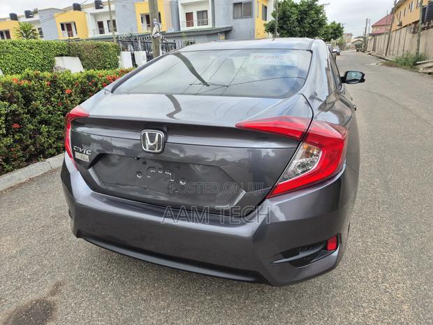 Honda Civic EX 4dr Sedan (2.0L 4cyl) 2017 Gray