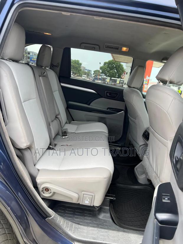 Toyota Land Cruiser Prado 2016 Black