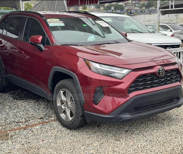 Toyota RAV4 XLE 2022 Red