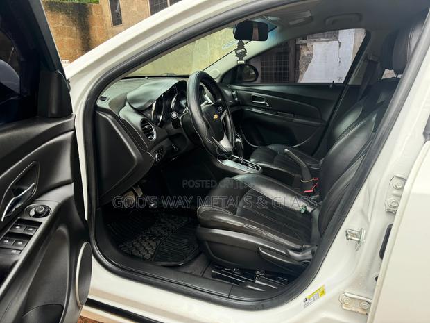 Chevrolet Cruze 2013 White
