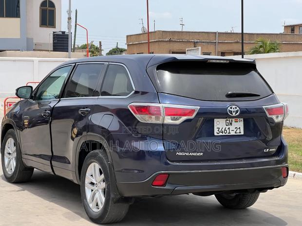 Toyota Highlander 2017 Blue
