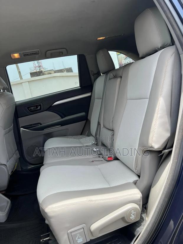 Toyota Highlander 2017 Blue