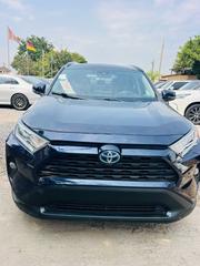 Toyota RAV4 XLE 2021 Blue for sale