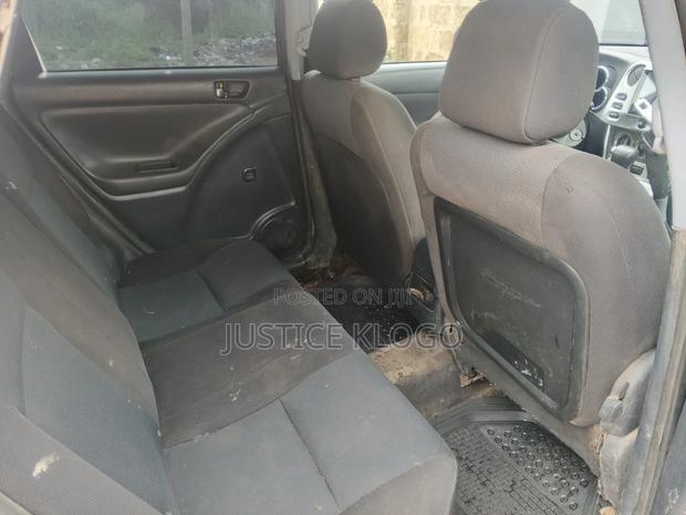 Pontiac Vibe Automatic 2004 Gray