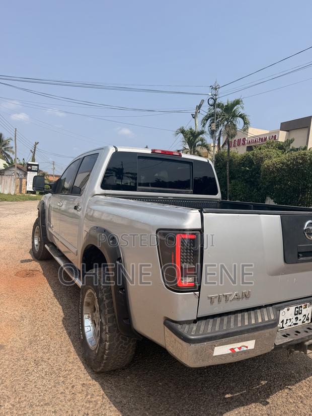 Nissan Titan Crew Cab 2006 Gray