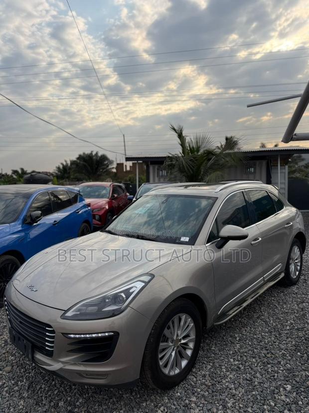Zotye SR9 2017 Red