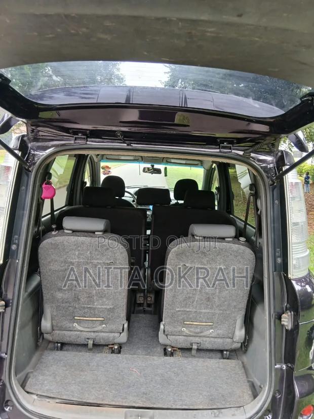 Toyota Sienta 2009 Burgundy