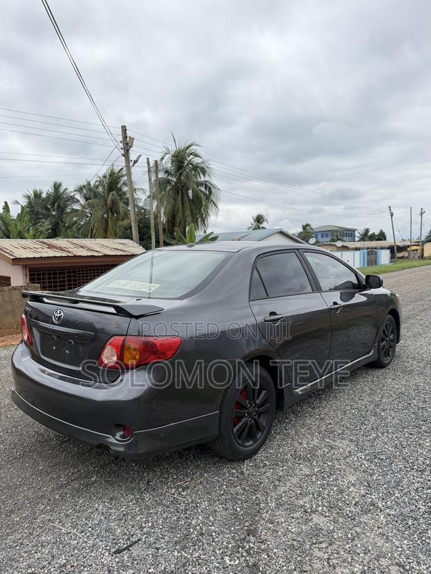 Toyota Corolla S 4dr Sedan (1.8L 4cyl 4A) 2010 Gray