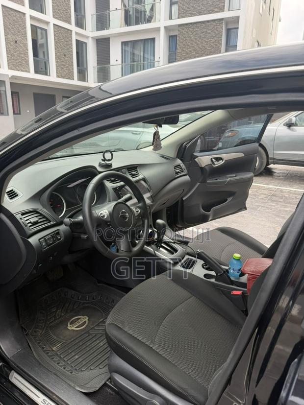 Nissan Sentra 2019 Black