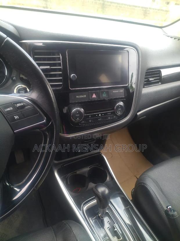 Mitsubishi Outlander LE AWC 2019 Red