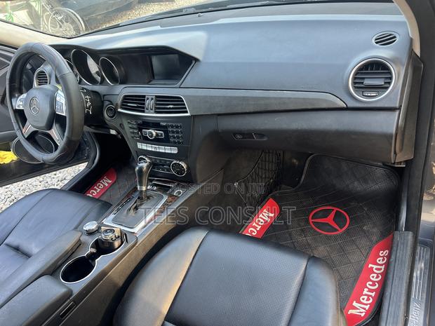 Mercedes-Benz C250 2013 Green