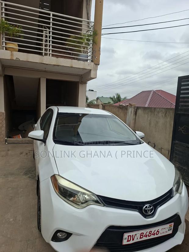 Toyota Corolla 2014 White