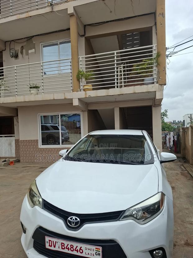 Toyota Corolla 2014 White