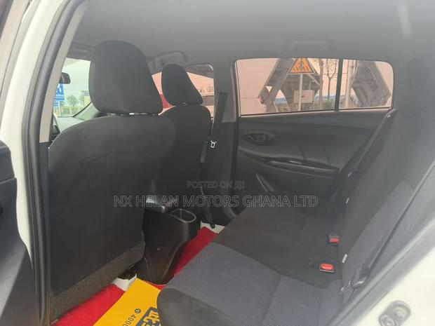 Toyota Yaris L Hatchback 5dr 2017 White
