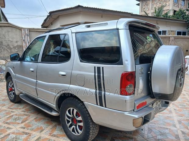 Tata Safari 2011 Silver