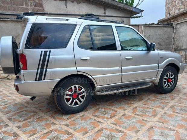 Tata Safari 2011 Silver