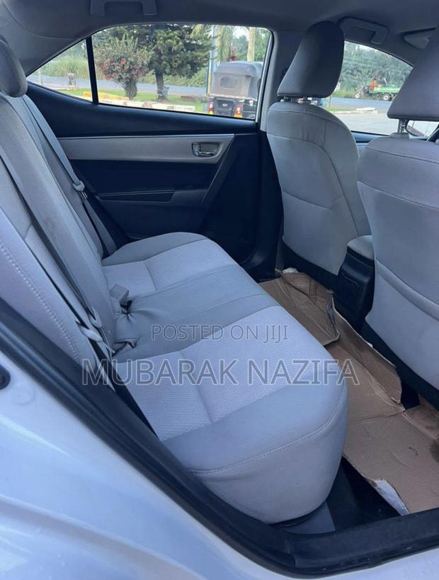 Toyota Corolla LE Eco 4dr Sedan (1.8L 4cyl CVT) 2014 White
