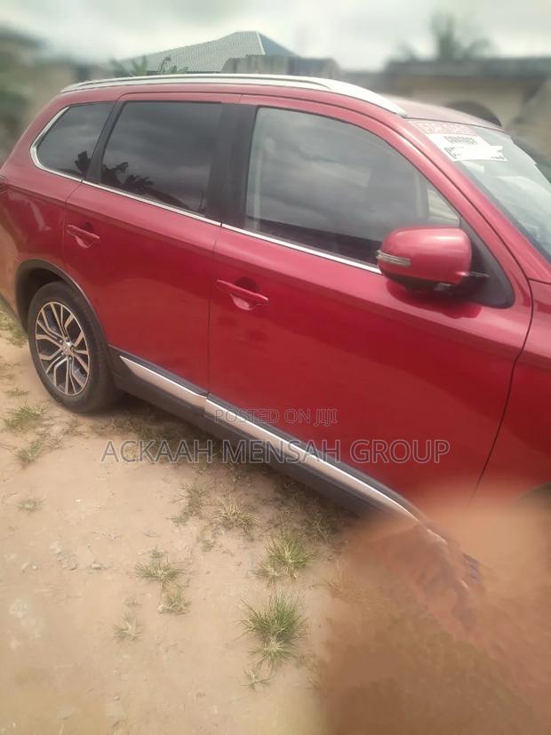Mitsubishi Outlander LE AWC 2019 Red