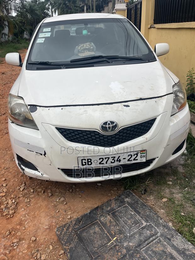 Toyota Yaris 2010 White