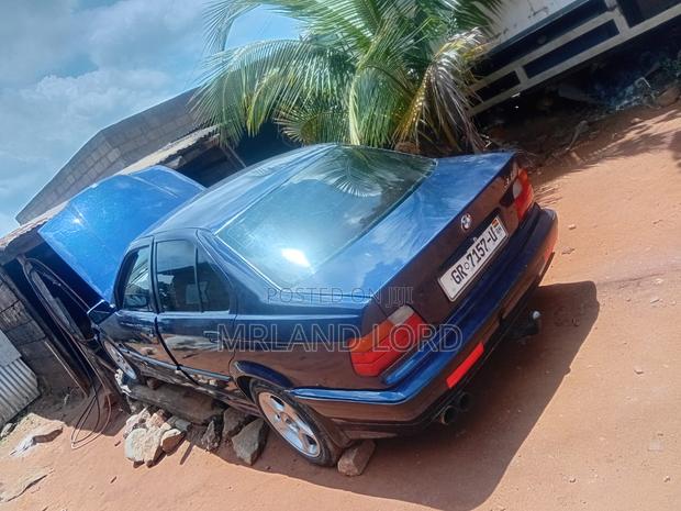 BMW 335i 2001 Blue