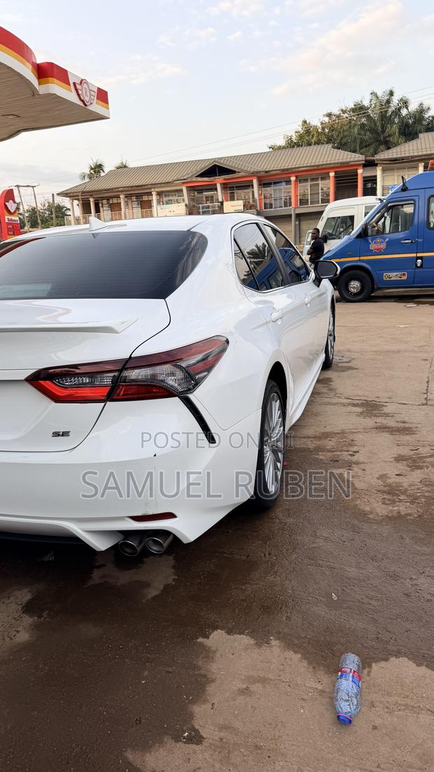 Toyota Camry SE Nightshade 2022 White