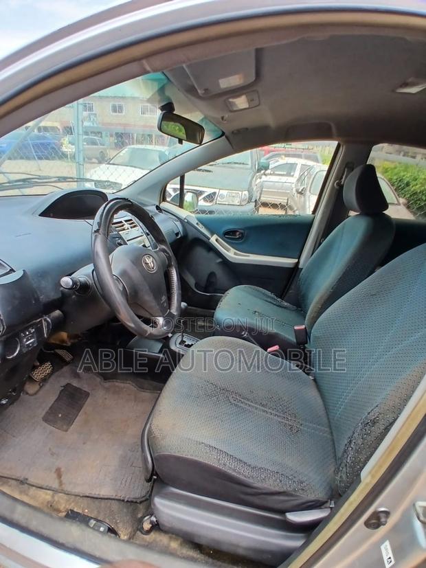 Toyota Vitz 1.3 AWD 3dr 2010 Silver
