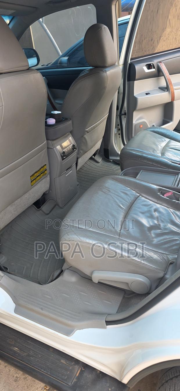 Toyota Highlander Limited 2009 White