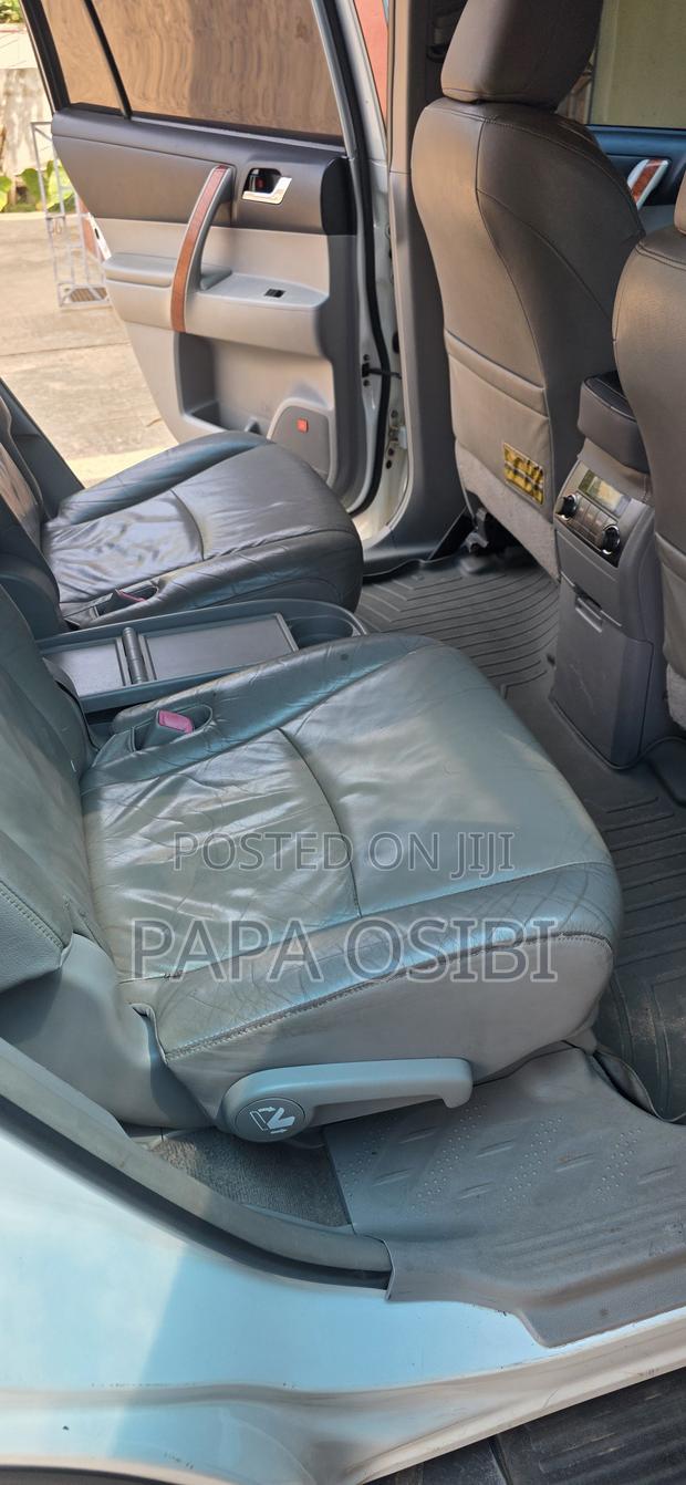 Toyota Highlander Limited 2009 White