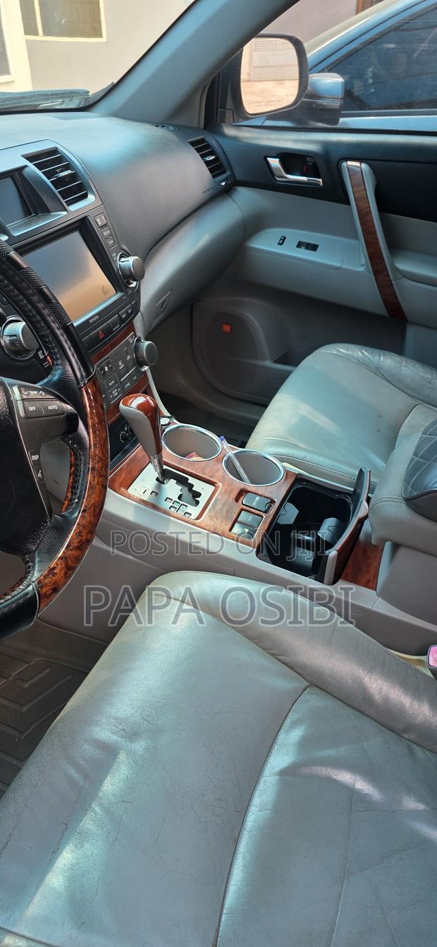Toyota Highlander Limited 2009 White