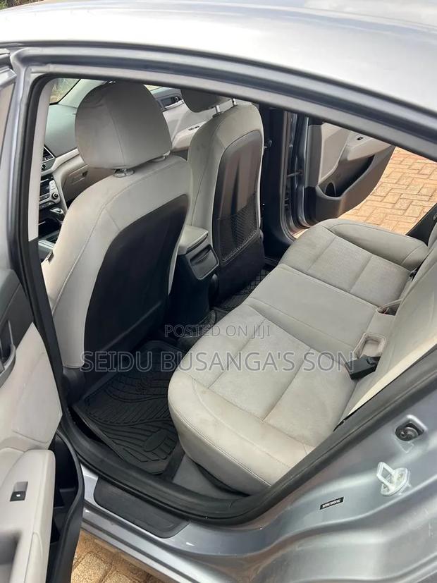 Hyundai Elantra 2017 Gray