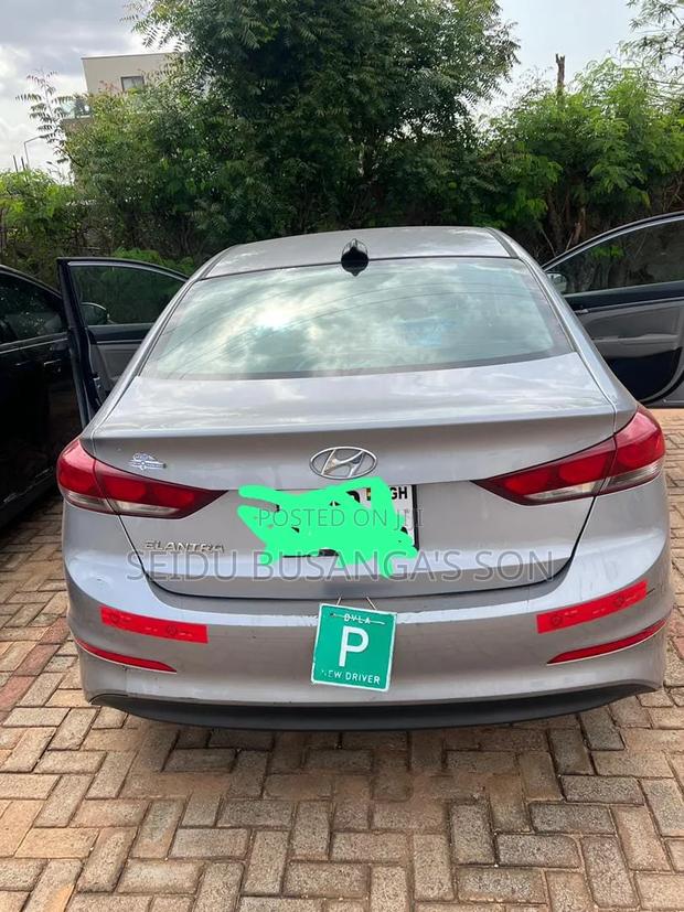 Hyundai Elantra 2017 Gray