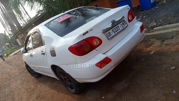 Toyota Corolla 2005 White