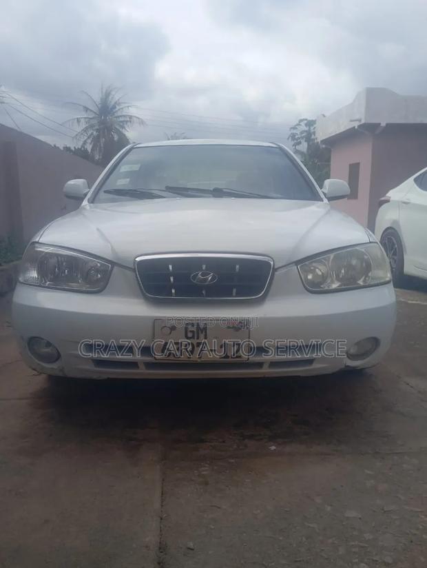 Hyundai Elantra 2005 White