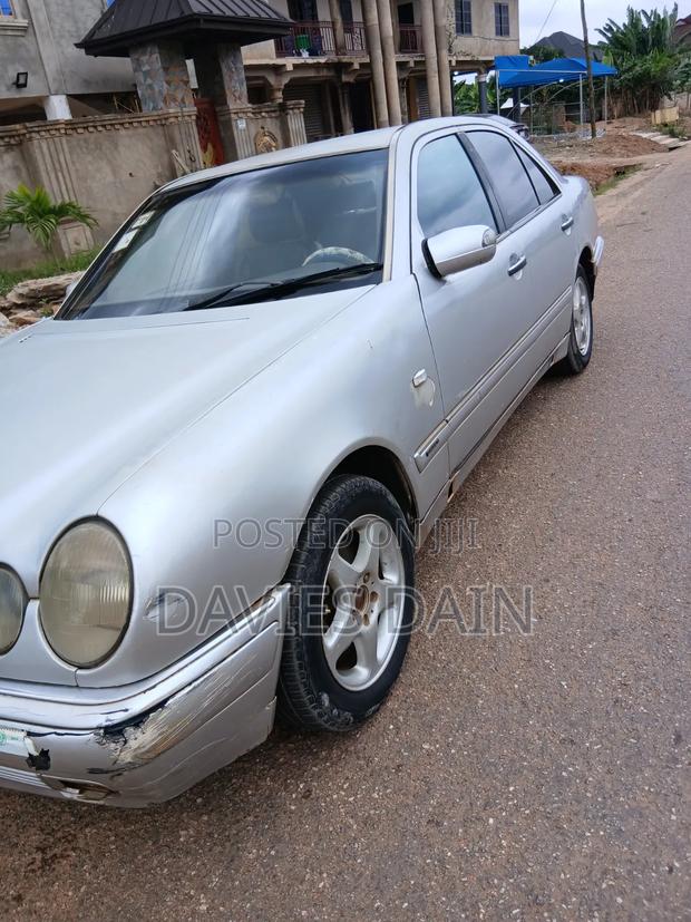 Mercedes-Benz E200 1999 Silver