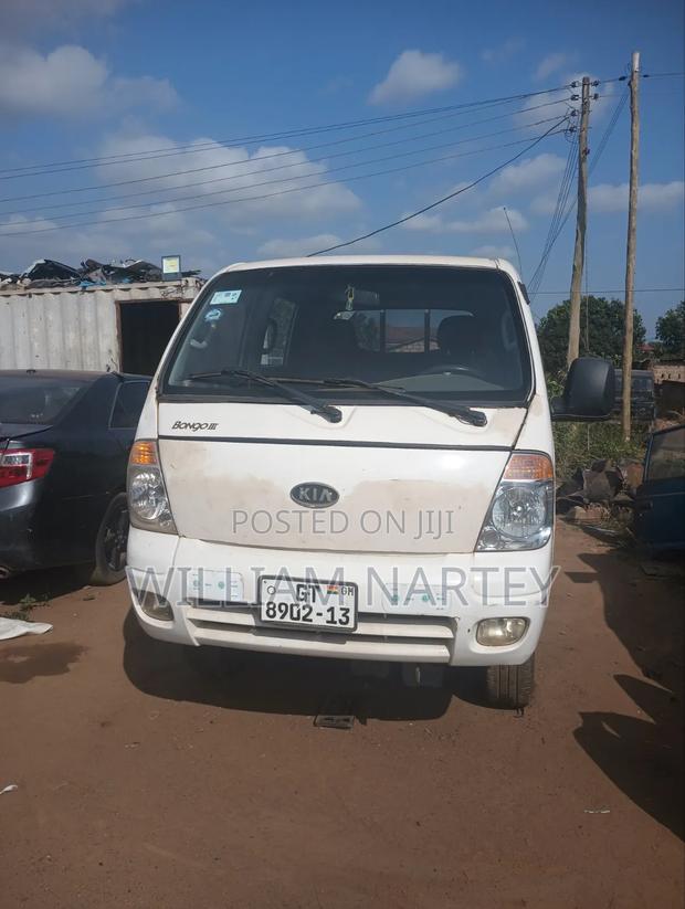 Kia Bongo 2013 White